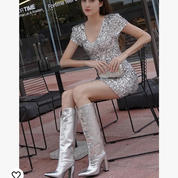 Silver knee high boots - Picture 2 of 3